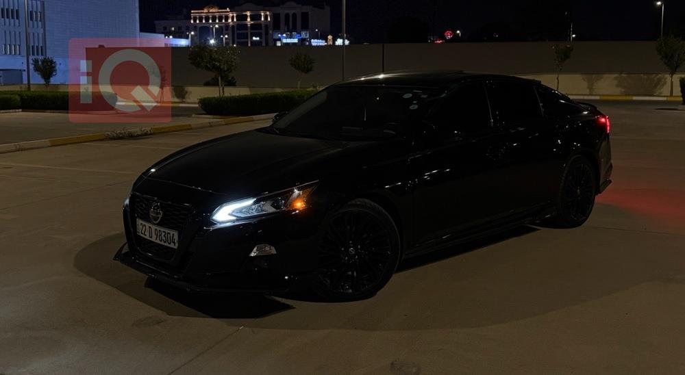 نيسان ألتيما